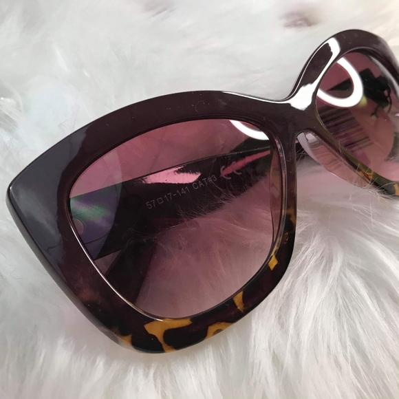 Plum/Leopard Ombre Tint Tortoise Shell Sunglasses - Picture 3 of 8